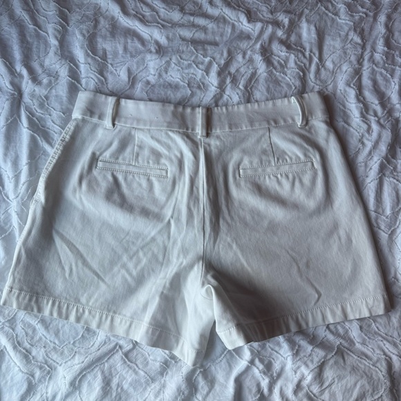 Ann Taylor White Shorts Pockets - Picture 8 of 8